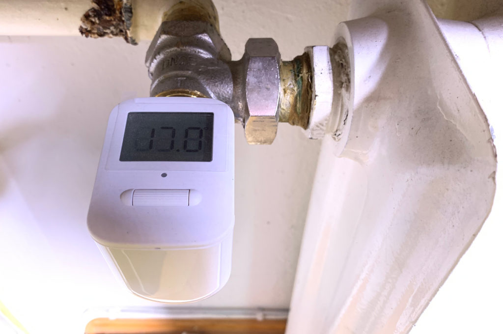 Digitales Thermostat zur Regelung der Raumtemperatur